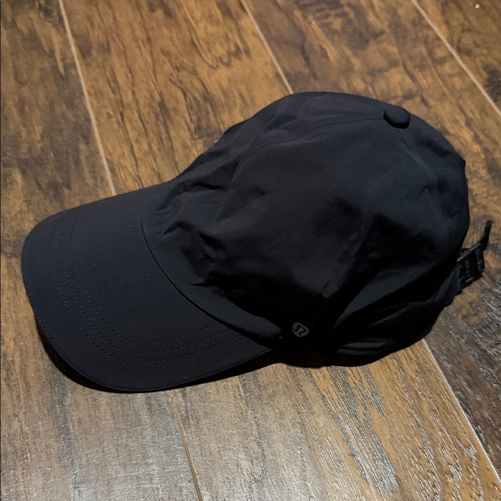 Lululemon Athletica Sleek Black Women's Hat
